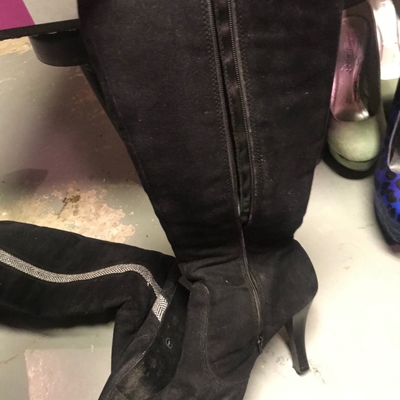 Boots - Picture 2 of 3